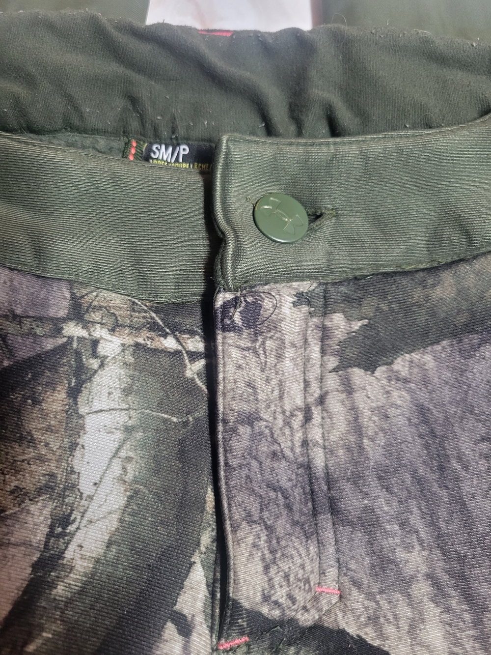Under Armour Camo Hunting Pants Women’s SM/P Loose Fit ColdGear Mossy Oak Outdoo - Picture 5 of 16